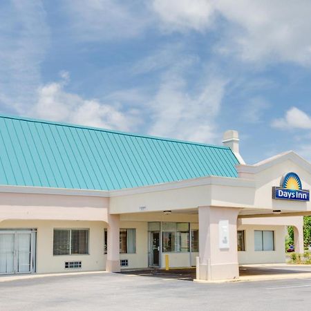 Days Inn By Wyndham Chester Exterior foto